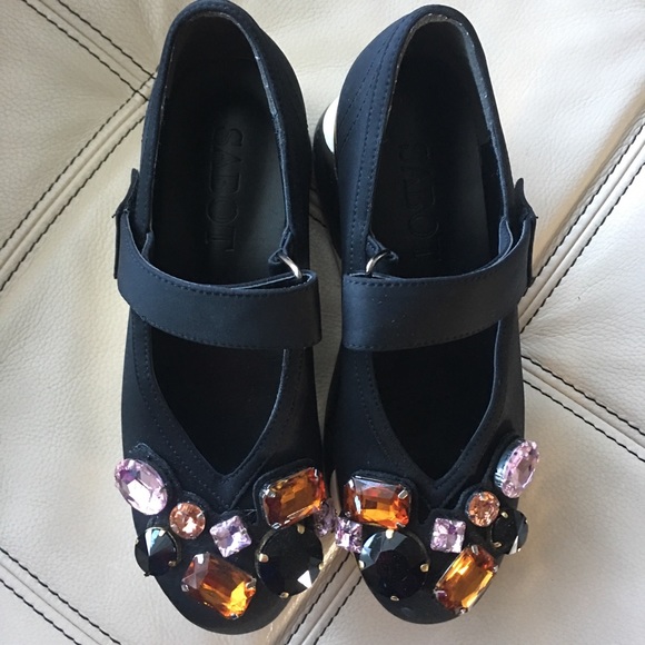 Shoes - Picture 8 of 8